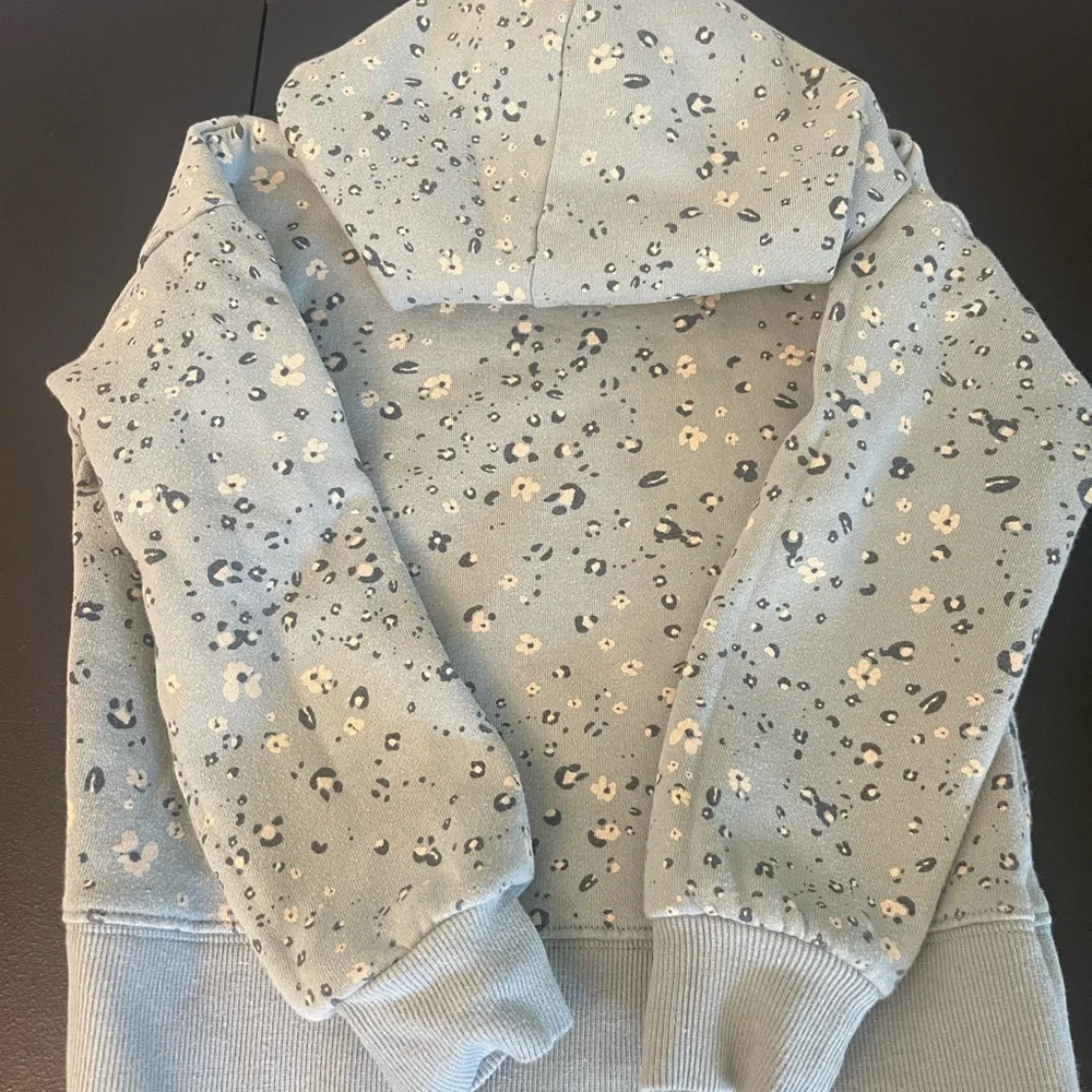 Carter’s Print Hoodie - Picture 4 of 4